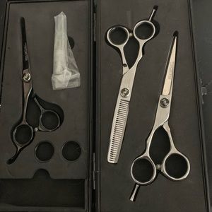 Left handed scissors and barbering comb